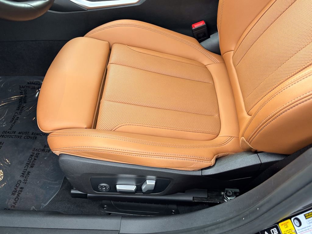 Certified 2022 BMW 330i xDrive Sedan w/ Driving Assistance Package AWD/4WD image 21