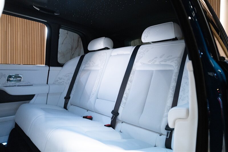 Used 2026 Rolls-Royce Cullinan AWD/4WD image 25