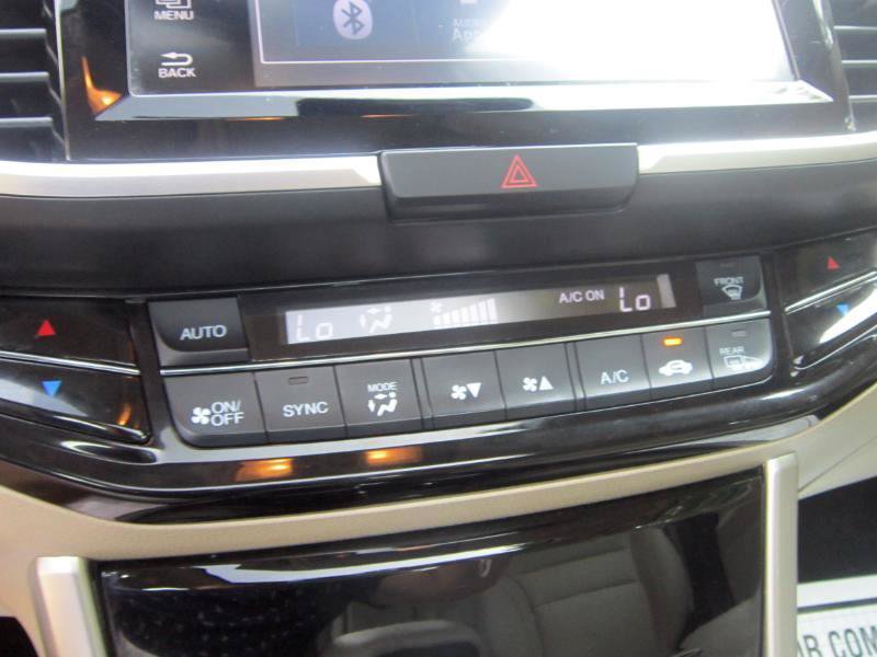 Used 2017 Honda Accord EX-L image 16