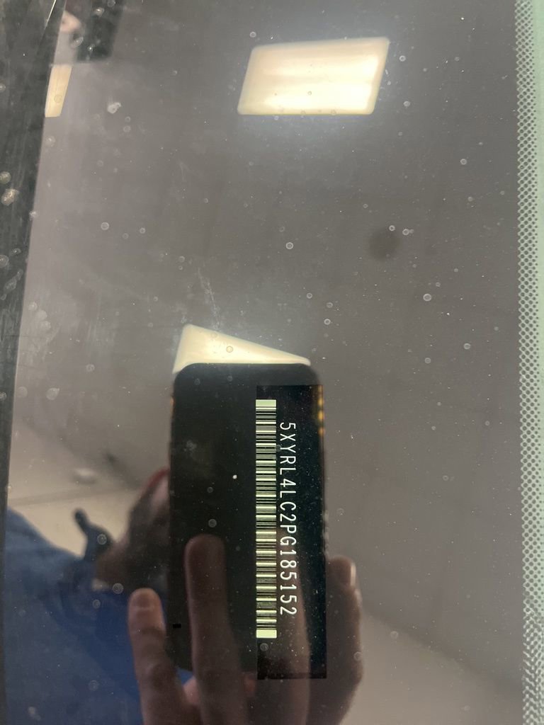 Used 2023 Kia Sorento S w/ Panoramic Sunroof Package image 2