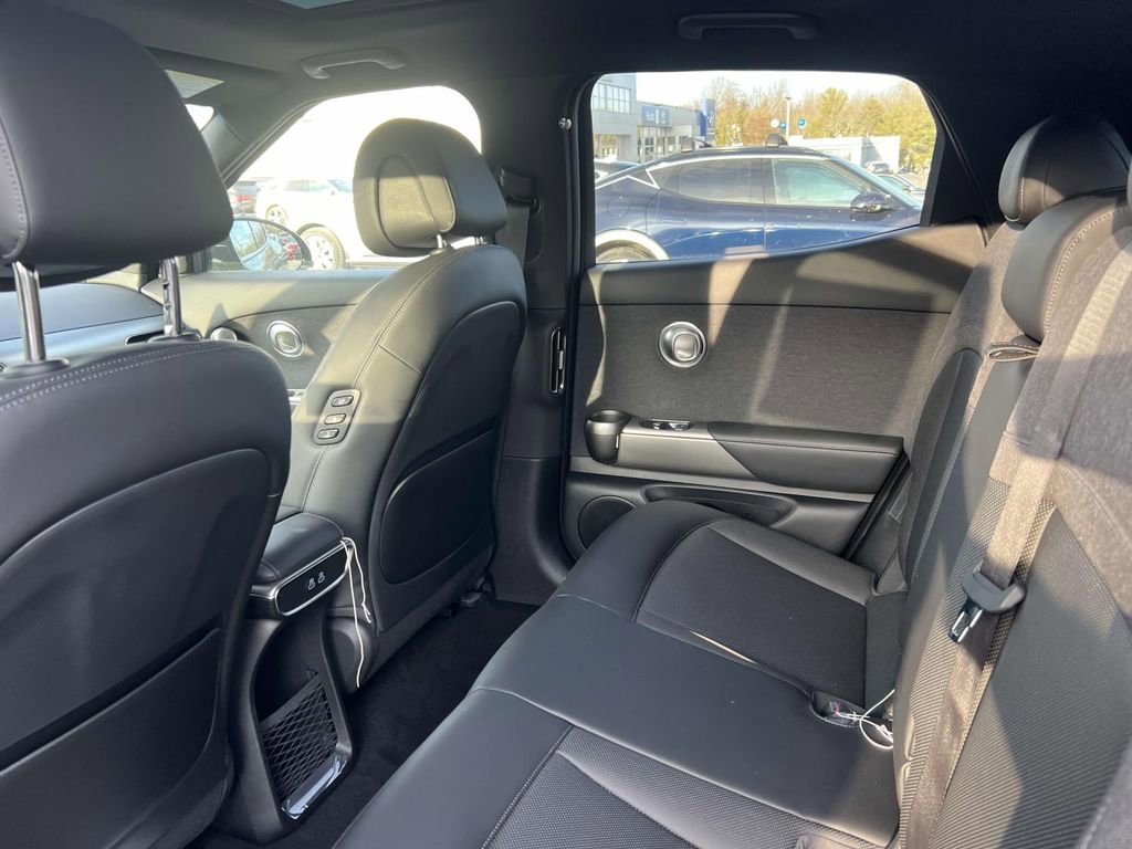 New 2025 Genesis GV60 Advanced AWD/4WD image 9