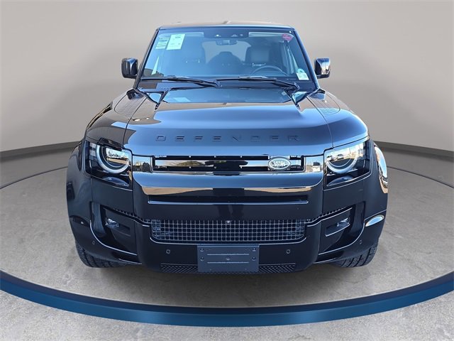 New 2026 Land Rover Defender 110 X-Dynamic SE image 2