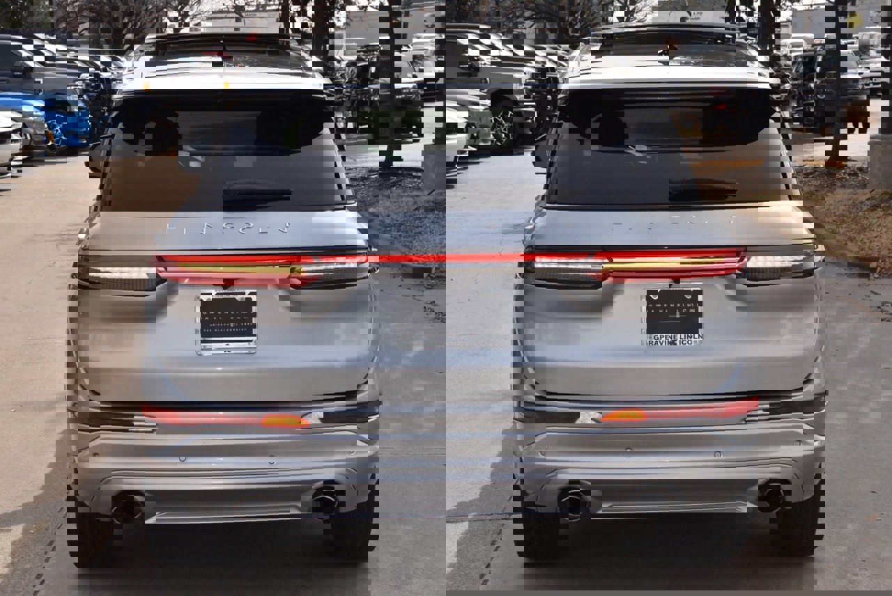 Used 2021 Lincoln Corsair Reserve w/ Equipment Group 201A image 9