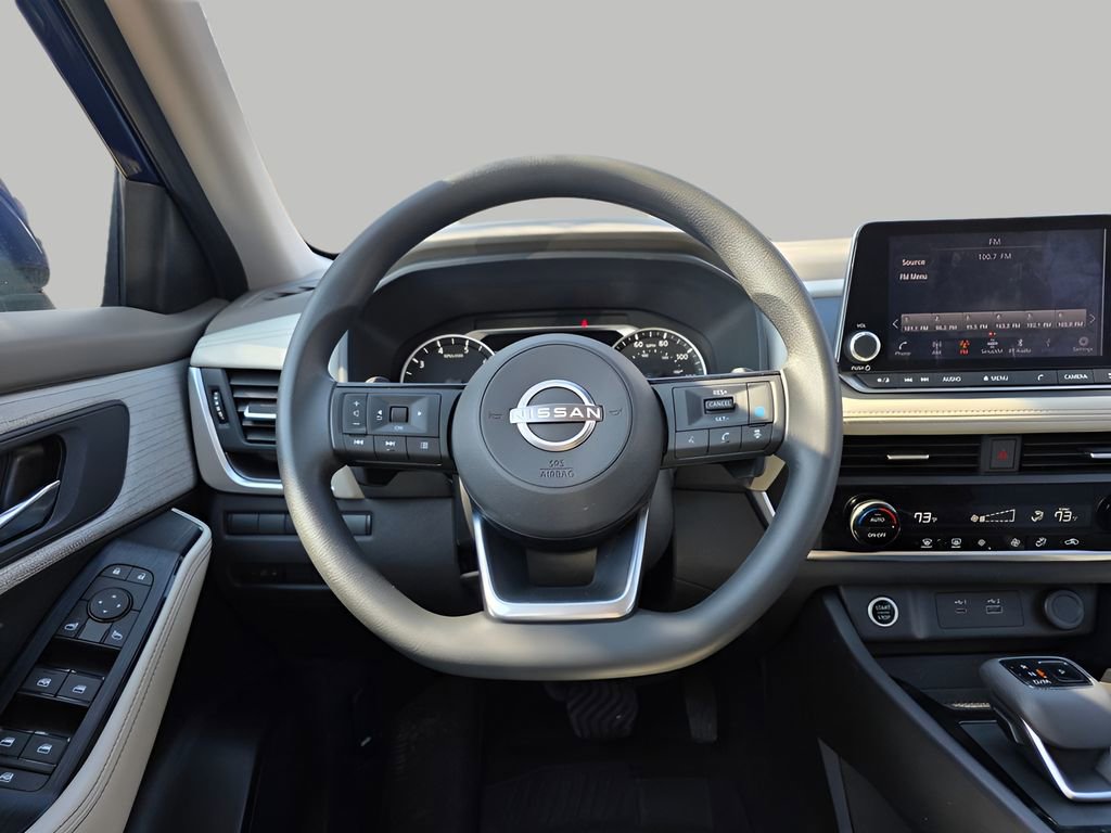 Used 2023 Nissan Rogue SV image 18