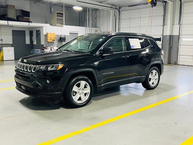 Used 2022 Jeep Compass Latitude FWD image 13