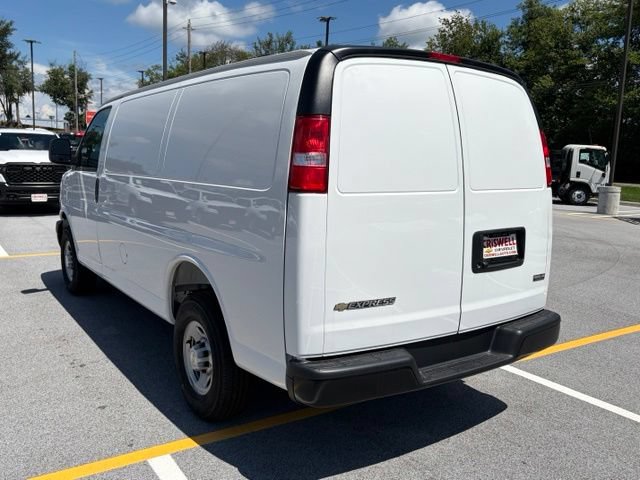 New 2026 Chevrolet Express 2500 w/ Driver Convenience Package RWD image 5