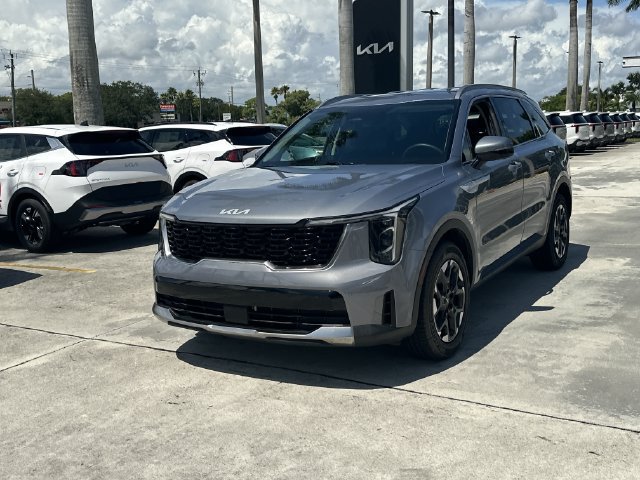 Certified 2025 Kia Sorento S FWD image 2