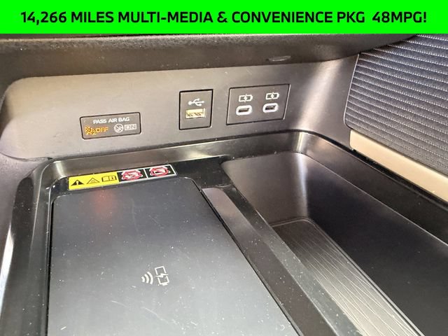 Used 2025 Toyota Camry SE FWD image 20