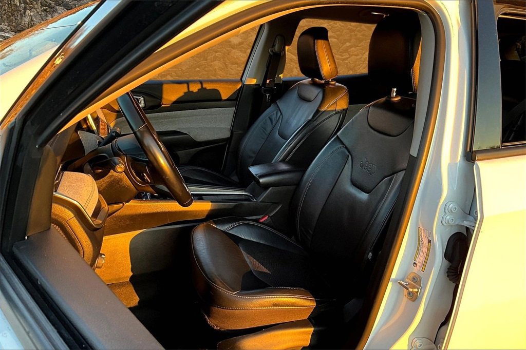 Used 2022 Jeep Compass Latitude image 20