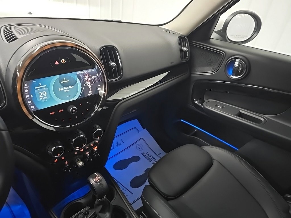 Used 2023 MINI Cooper Countryman SE w/ Storage Package image 26