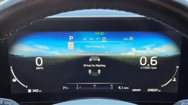 Used 2025 Kia Sportage SX image 11