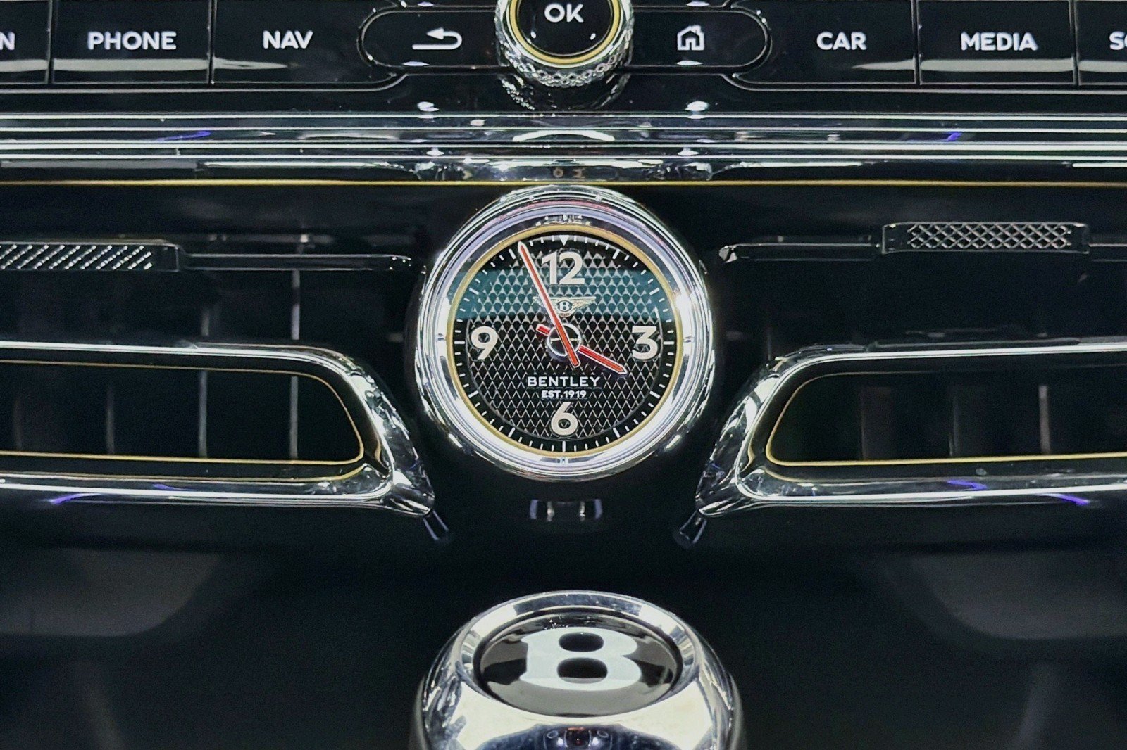 Used 2021 Bentley Flying Spur W12 AWD/4WD image 23