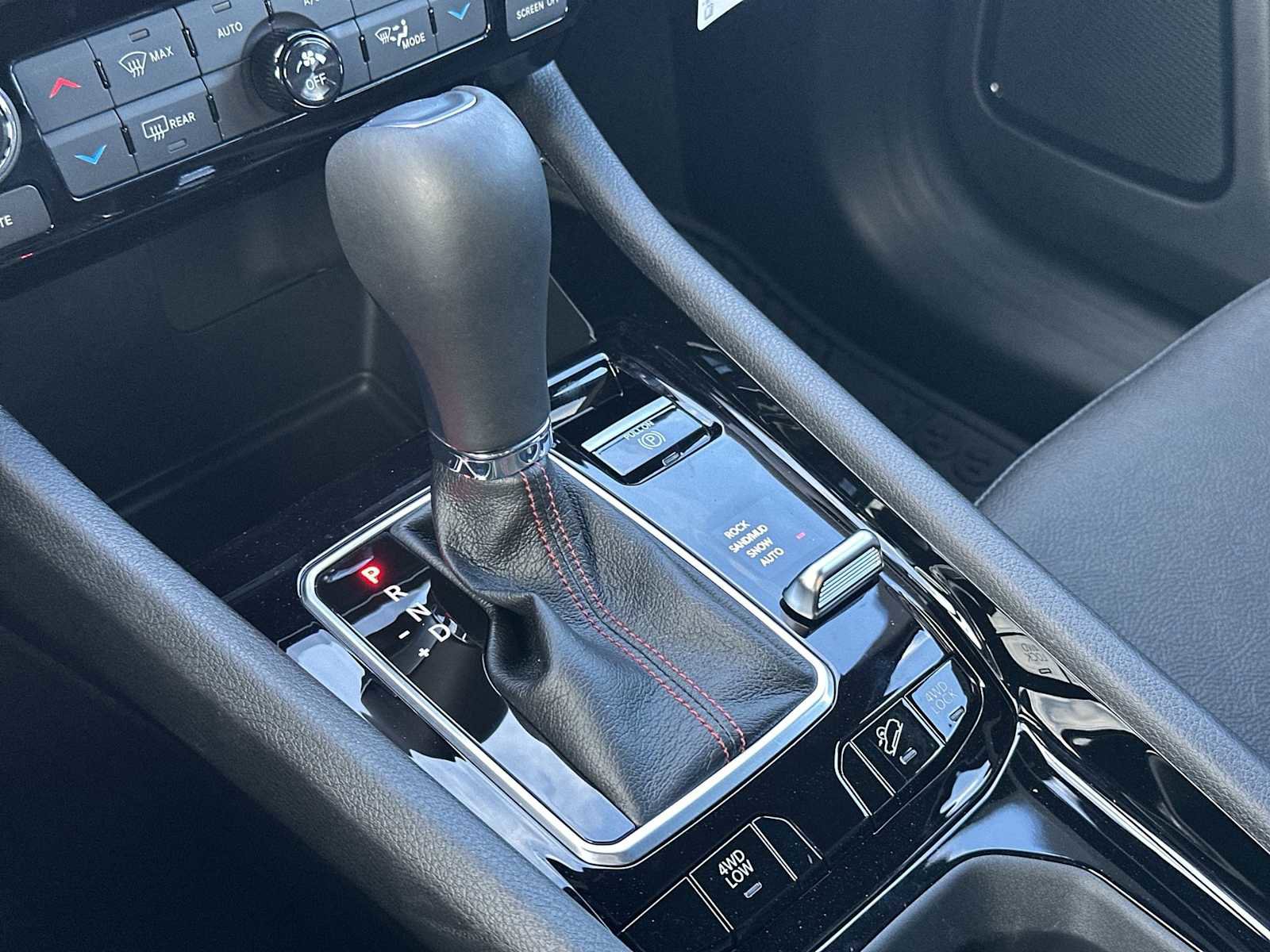 New 2026 Jeep Compass Trailhawk image 19