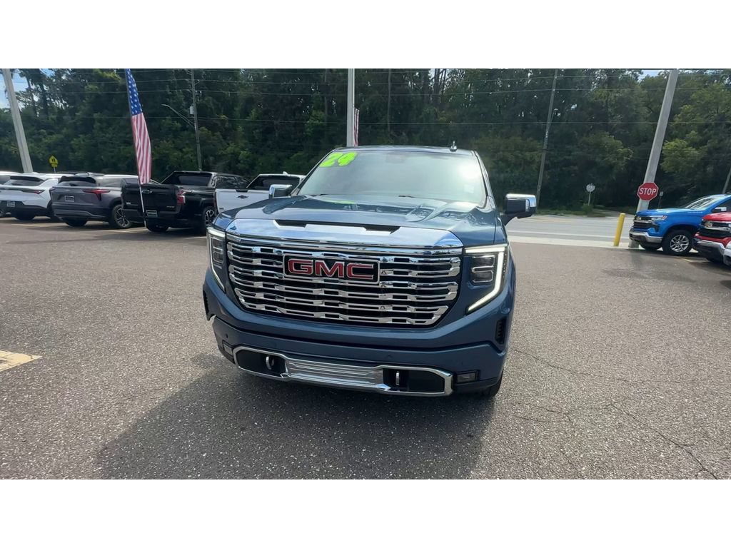 Used 2024 GMC Sierra 1500 Denali w/ Denali Reserve Package AWD/4WD image 7