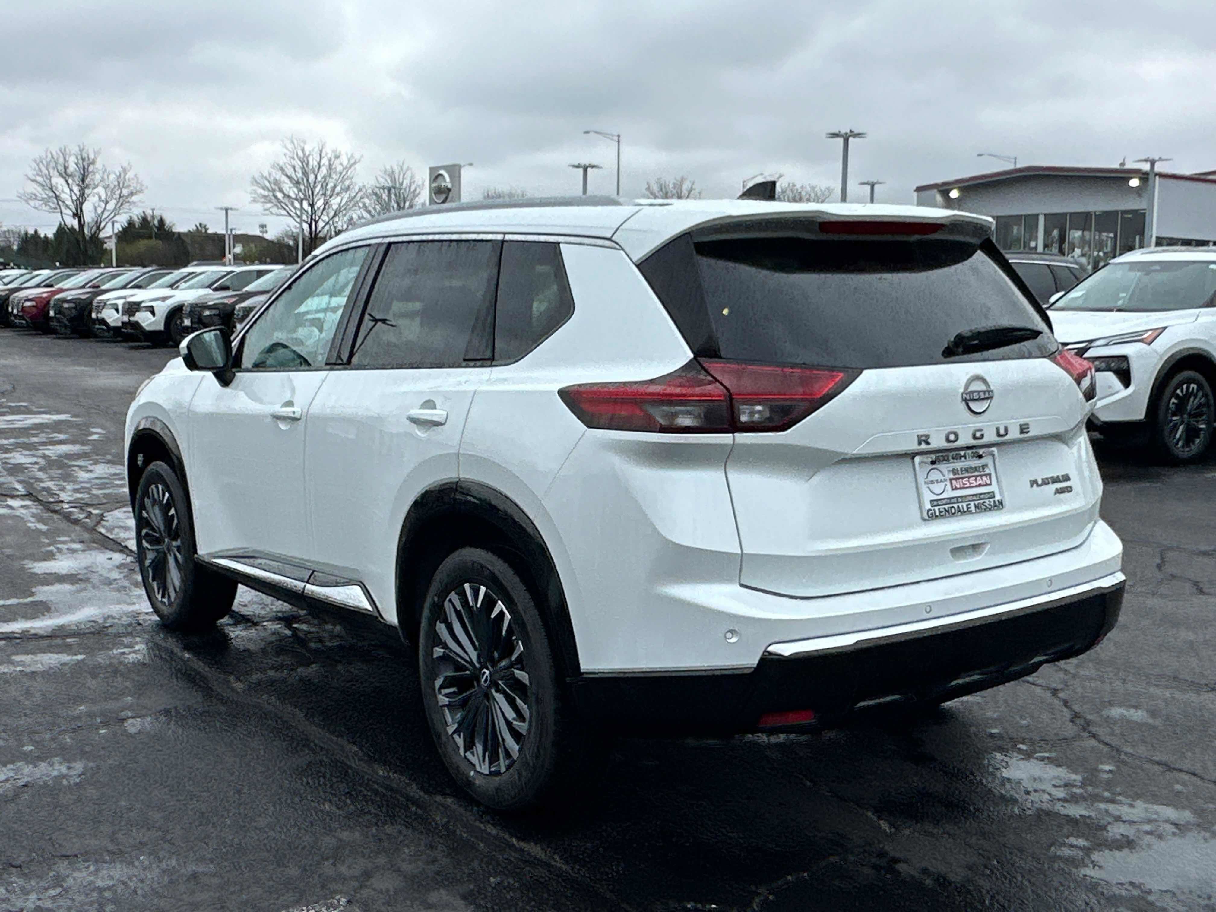 New 2026 Nissan Rogue Platinum image 6