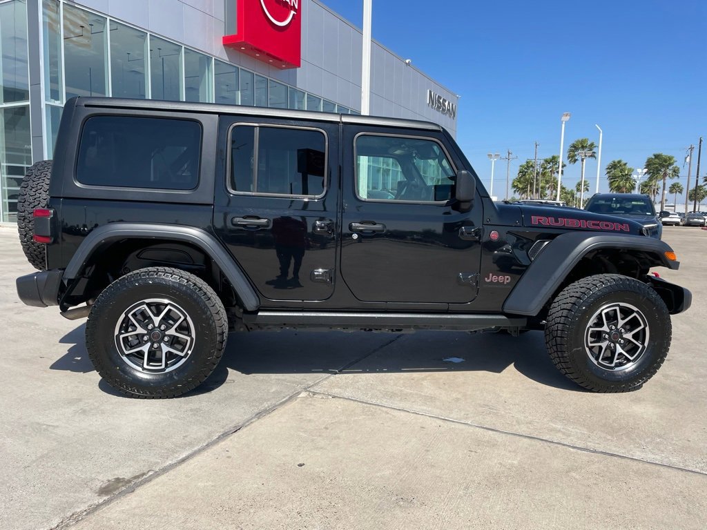 Used 2025 Jeep Wrangler Unlimited Rubicon image 2