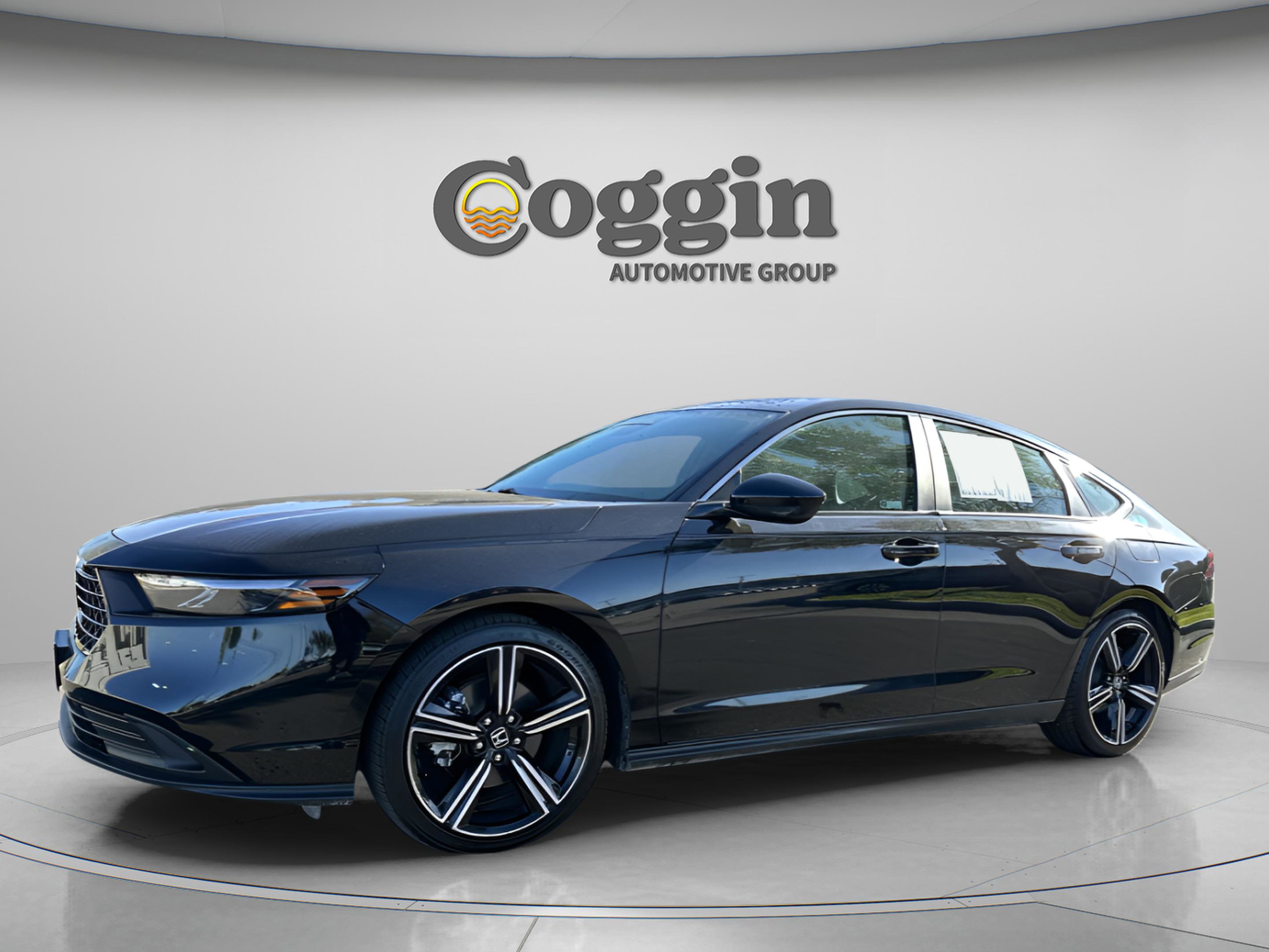 Used 2023 Honda Accord Sport image 2