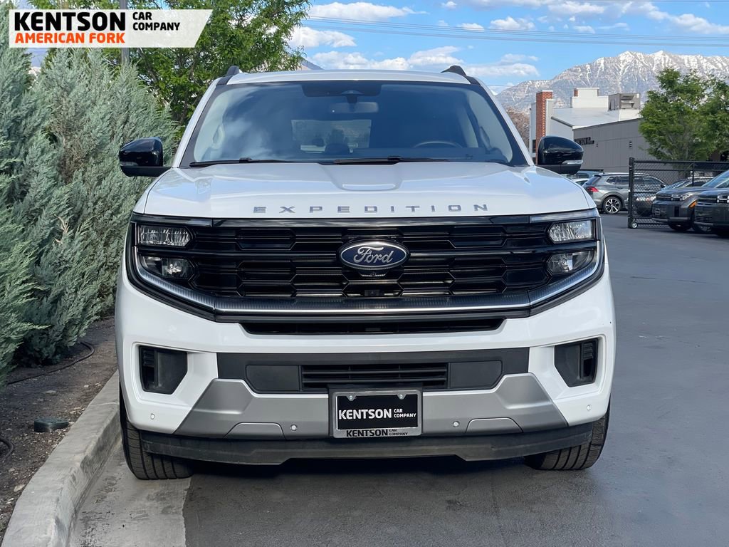 Used 2025 Ford Expedition Max Platinum AWD/4WD image 2