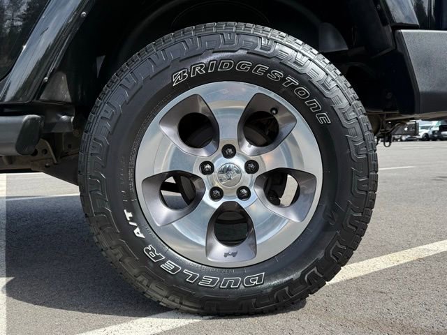 Used 2012 Jeep Wrangler Unlimited Sahara w/ Connectivity Group AWD/4WD image 8