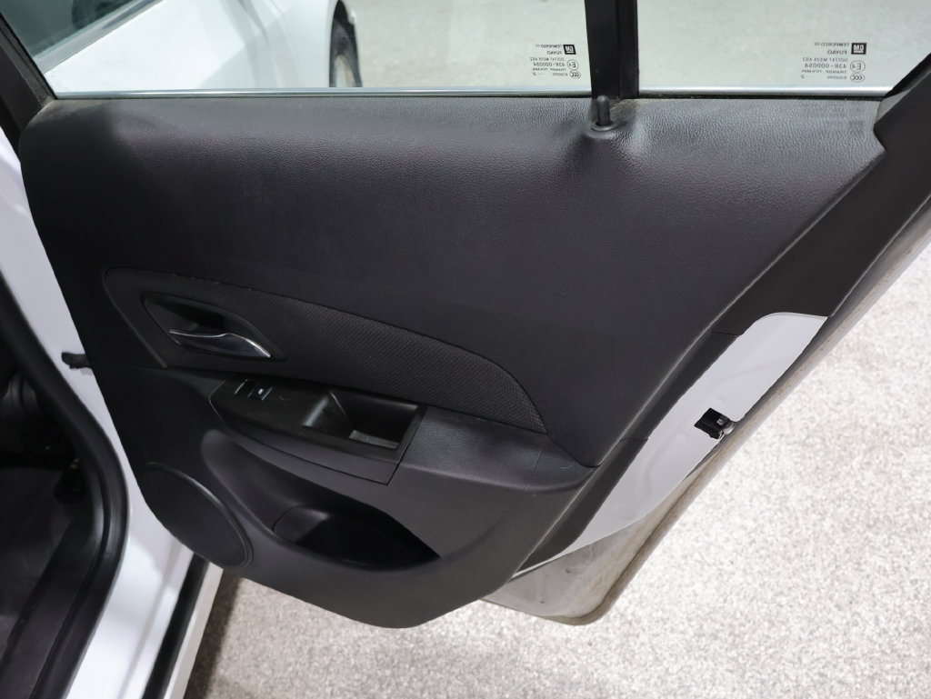 Used 2012 Chevrolet Cruze LT FWD image 27