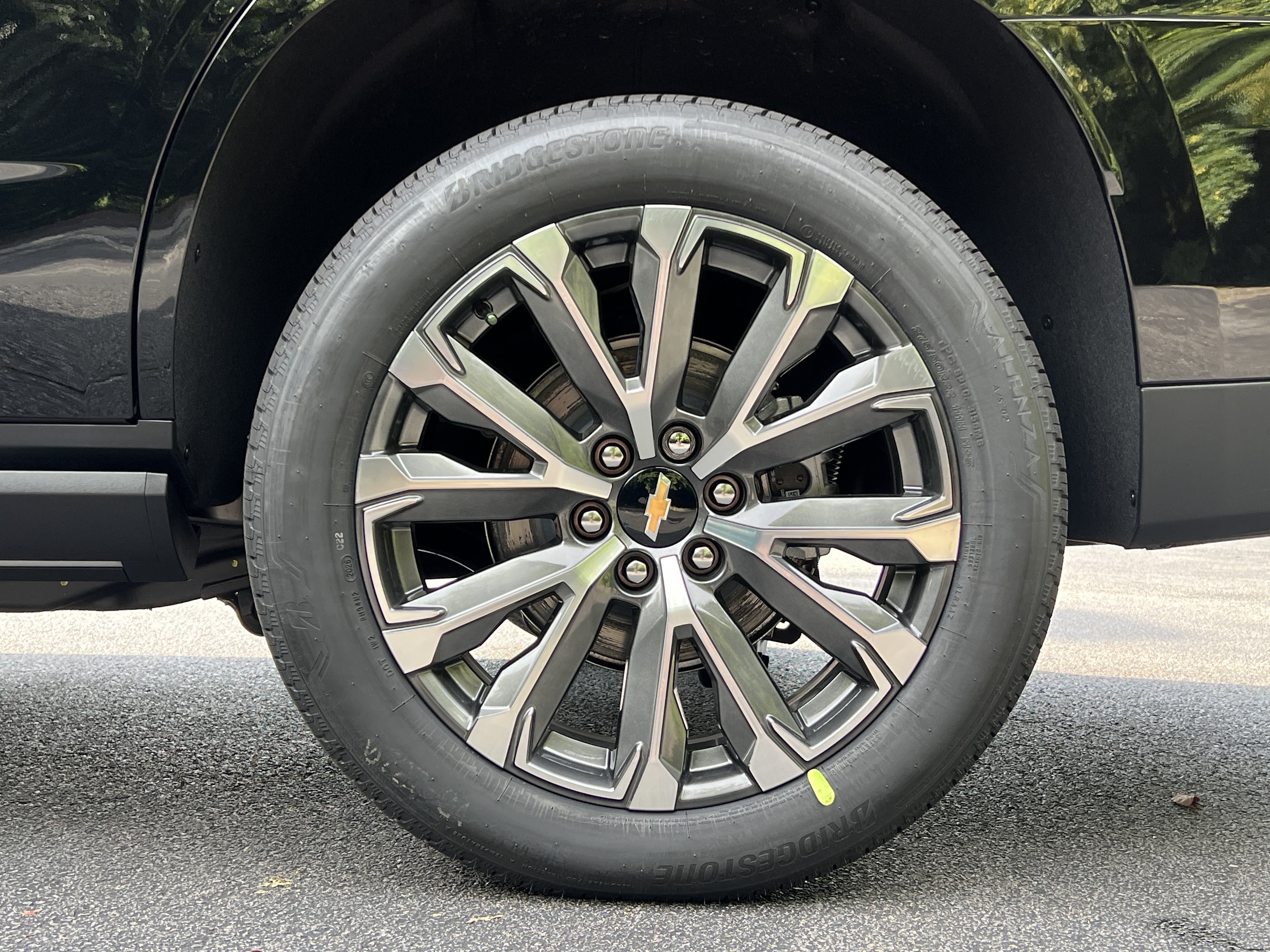 New 2026 Chevrolet Tahoe High Country w/ LPO, Get Active Package AWD/4WD image 44