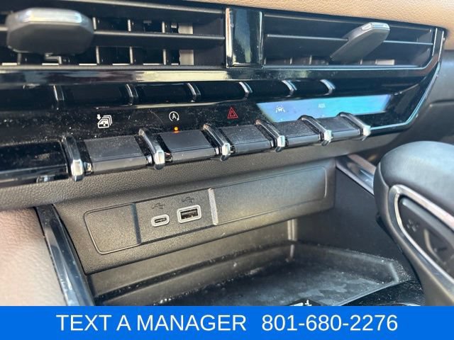 Used 2025 GMC Canyon Denali AWD/4WD image 17