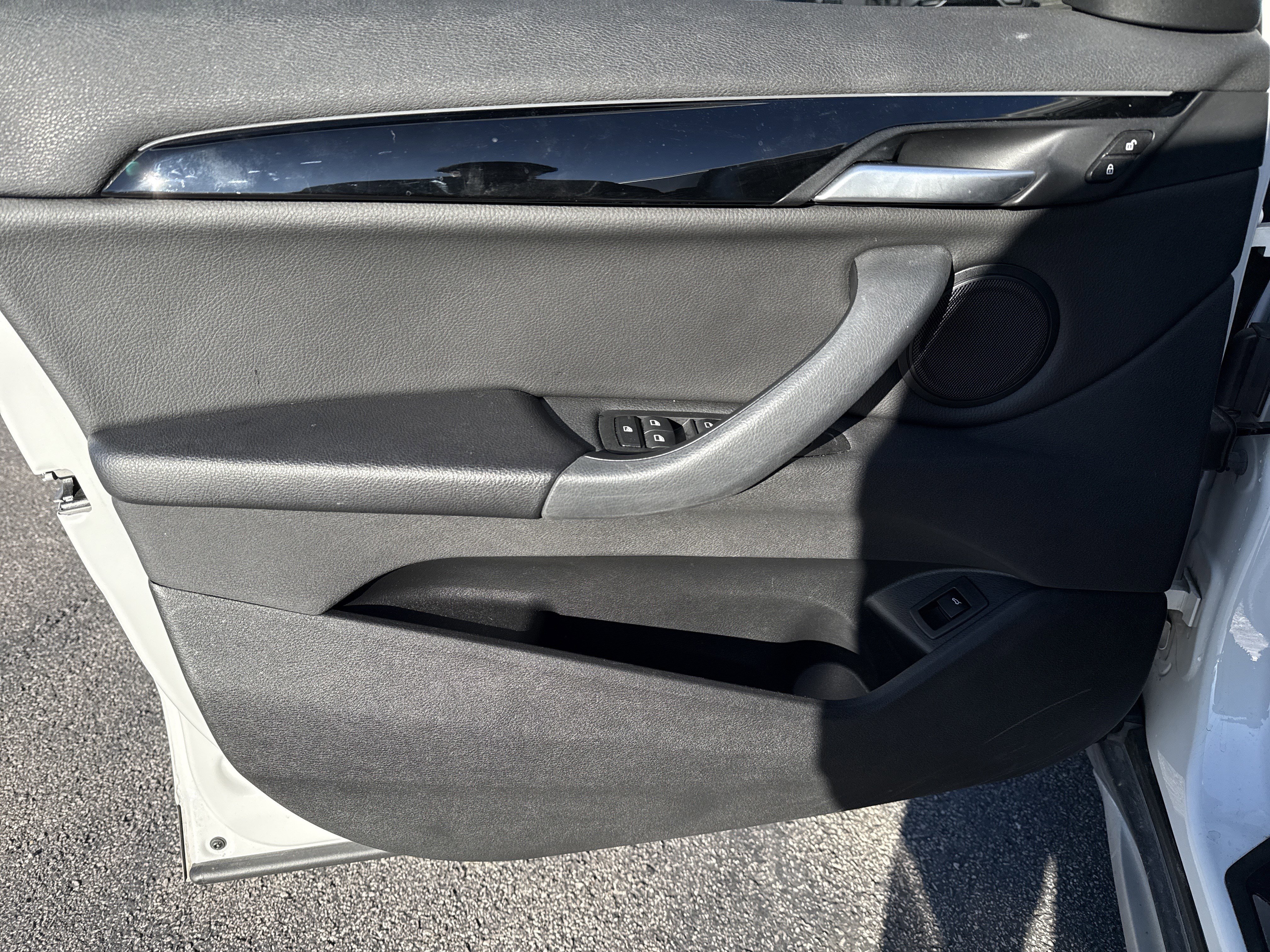 Used 2021 BMW X1 sDrive28i w/ Premium Package image 14