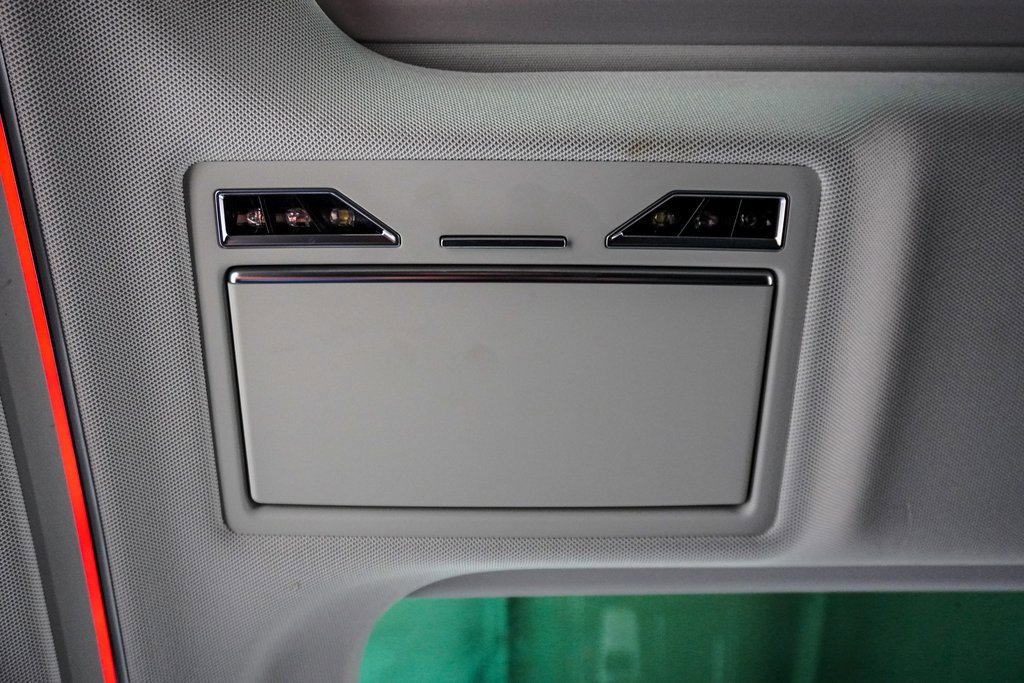 Used 2023 Audi S8 image 29