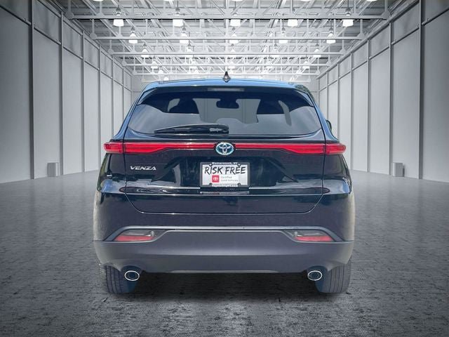 Certified 2023 Toyota Venza LE AWD/4WD image 9