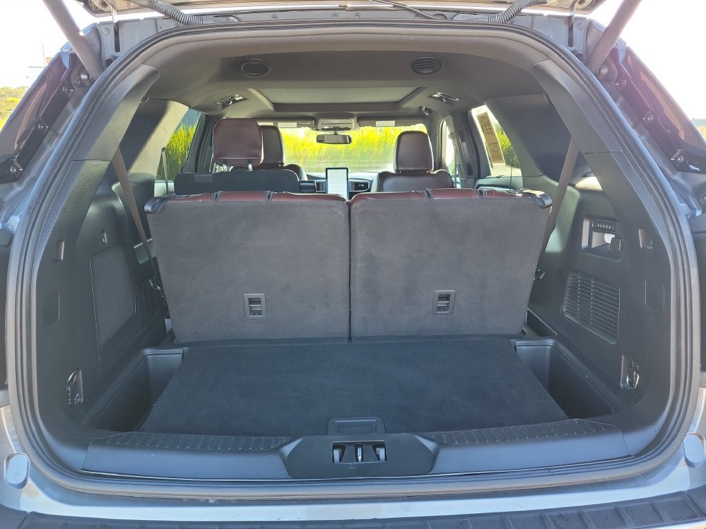 Used 2023 Ford Explorer Platinum w/ Technology Package AWD/4WD image 8