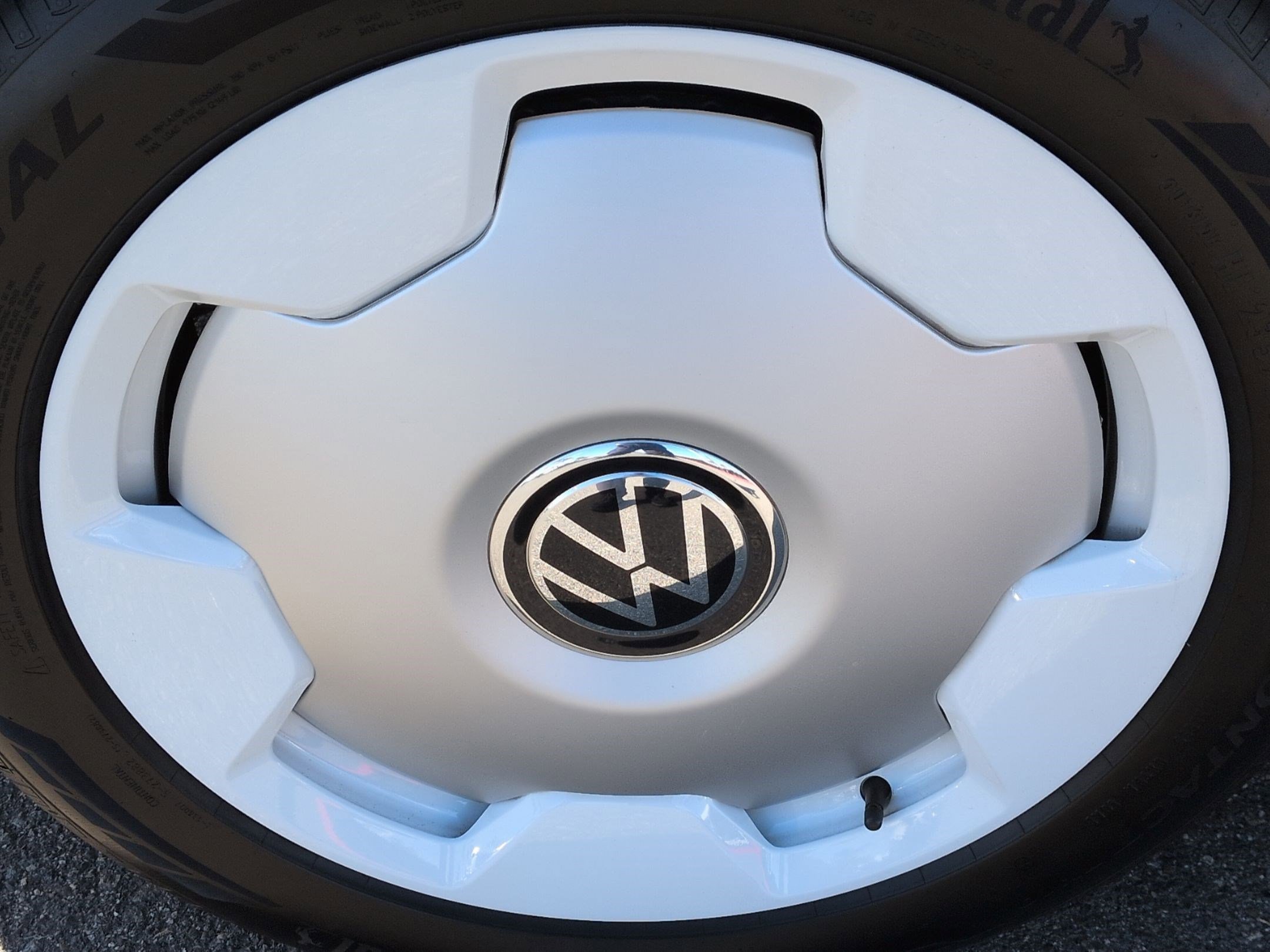 Used 2025 Volkswagen ID. Buzz 1st Edition image 13