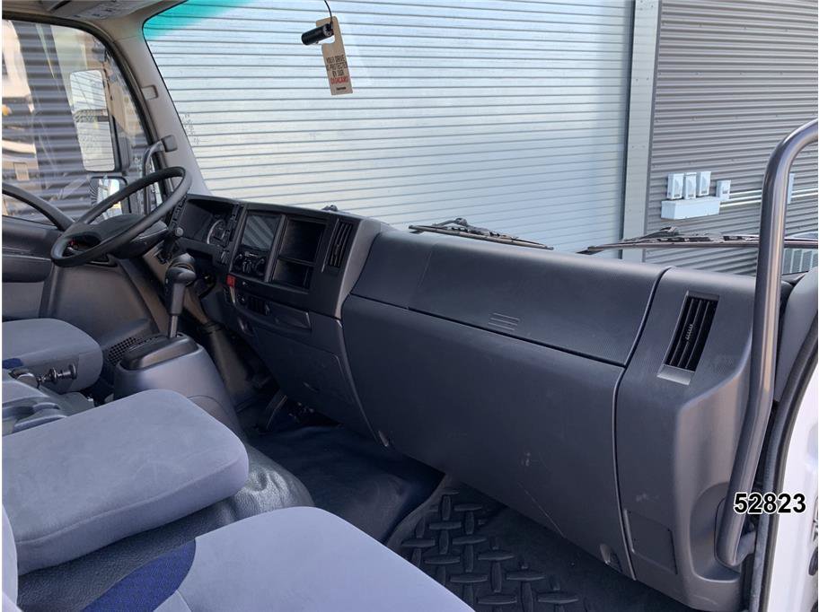 Used 2024 Chevrolet Low Cab Forward 6500XD RWD image 30