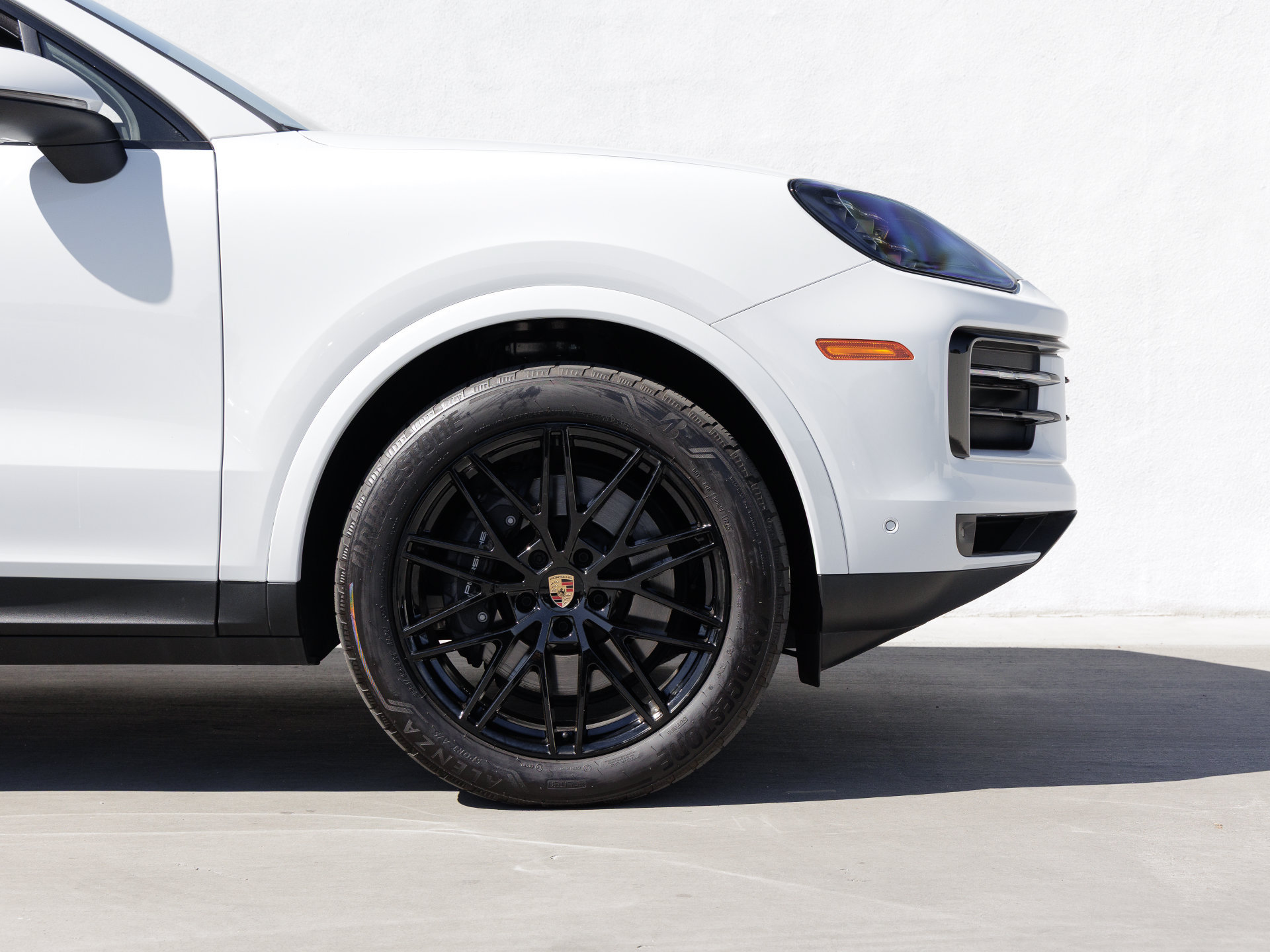 Certified 2025 Porsche Cayenne Coupe AWD/4WD image 11