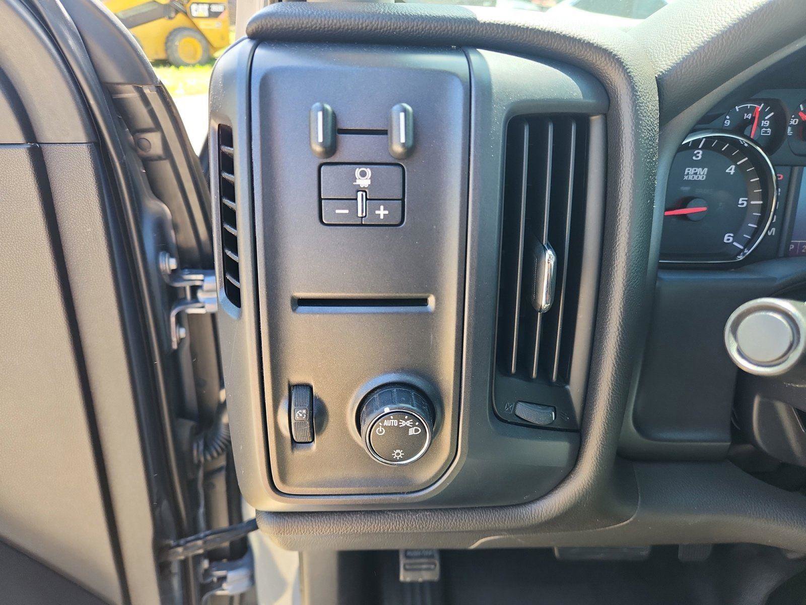 Used 2016 Chevrolet Silverado 1500 W/T w/ WT Fleet Convenience Package AWD/4WD image 15
