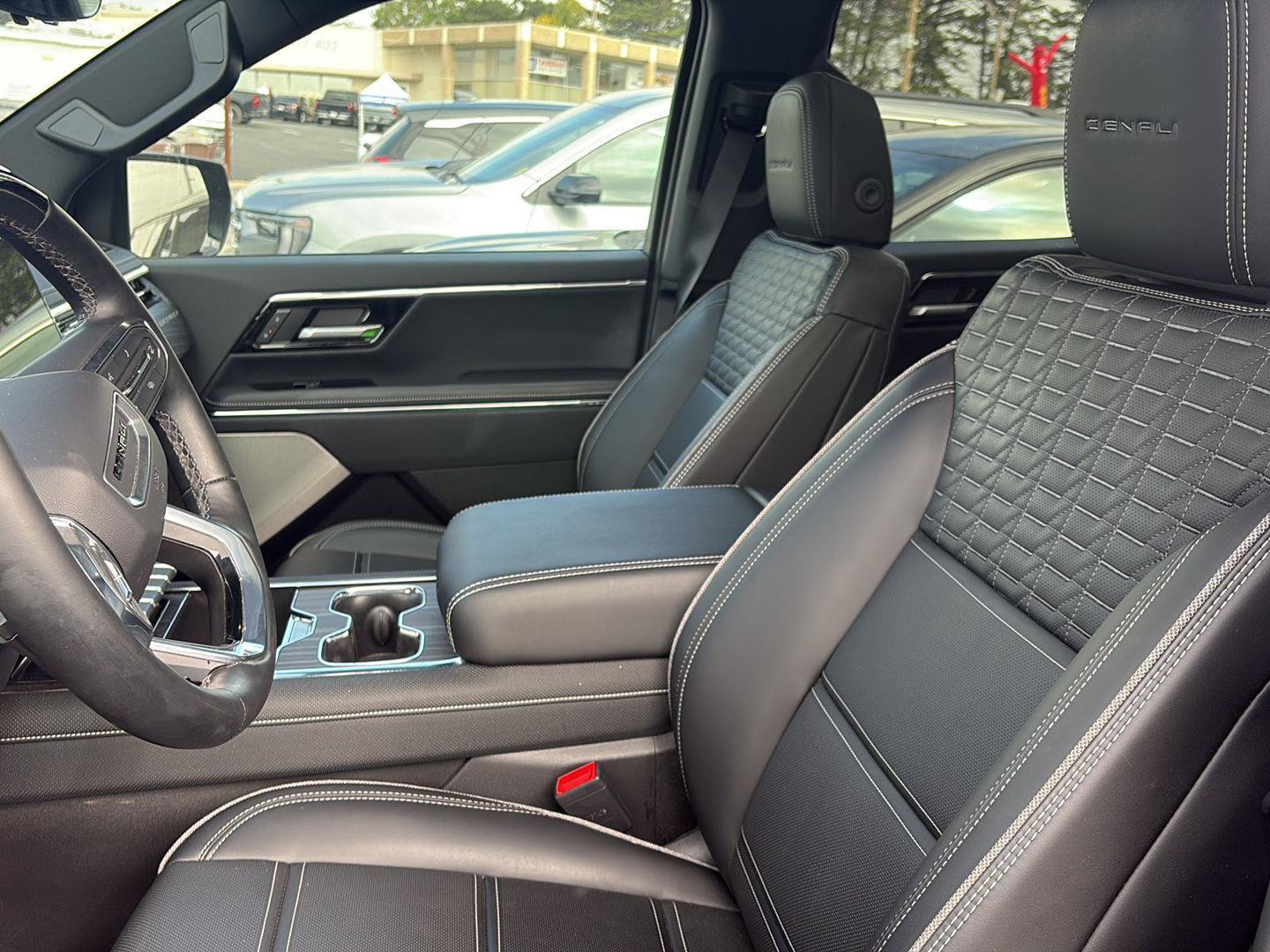 Used 2025 GMC Sierra EV Denali image 8
