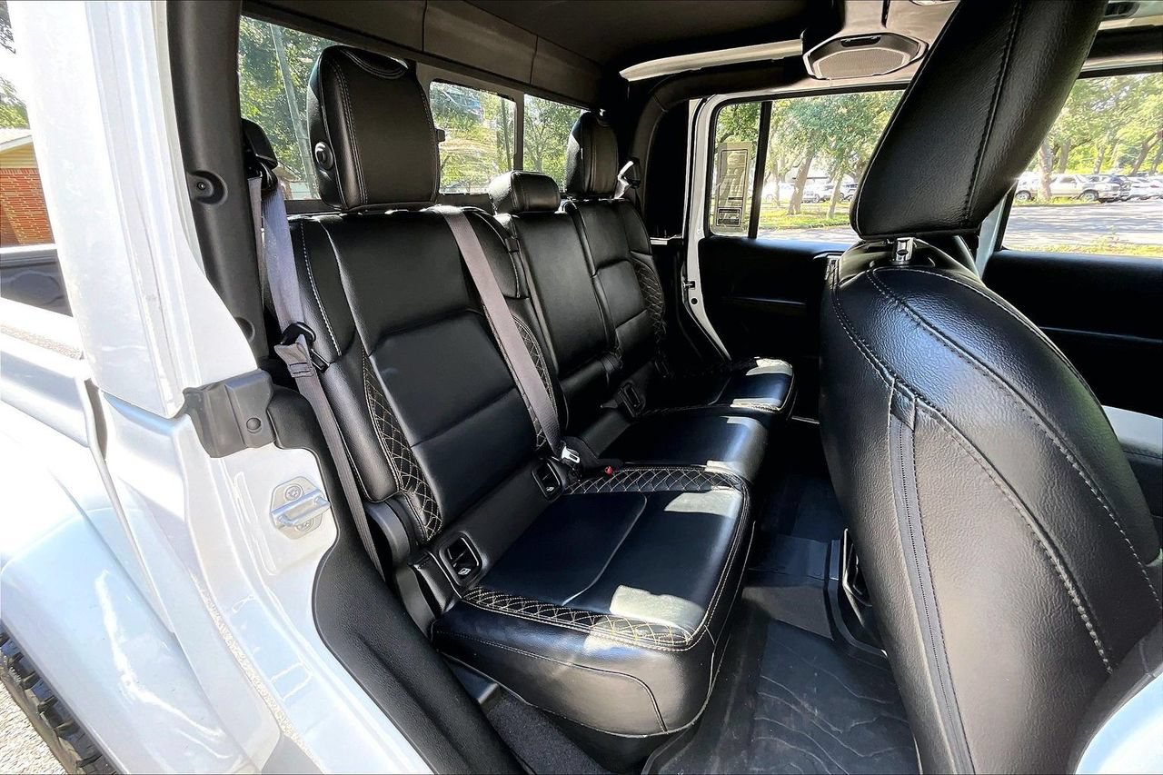 Used 2021 Jeep Gladiator Overland AWD/4WD image 22