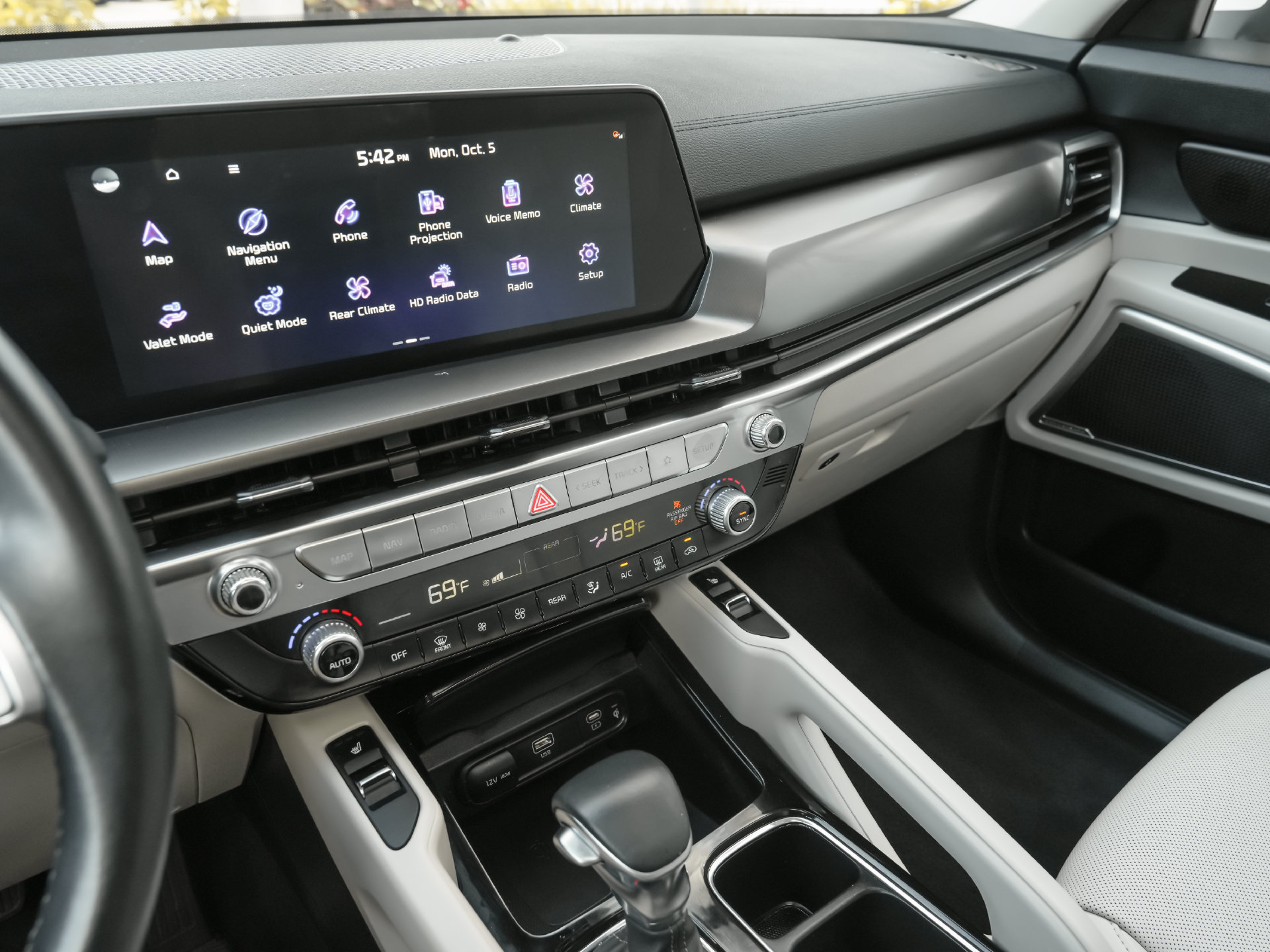 Used 2025 Kia Telluride S FWD image 6