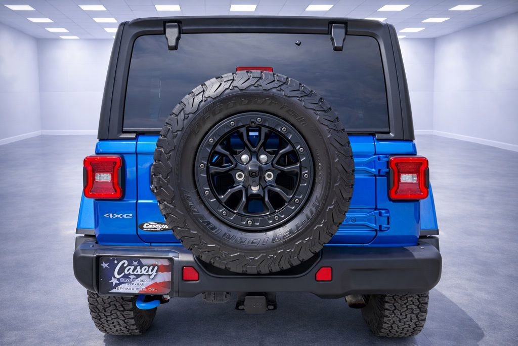 Used 2023 Jeep Wrangler Unlimited Rubicon 4xe AWD/4WD image 9