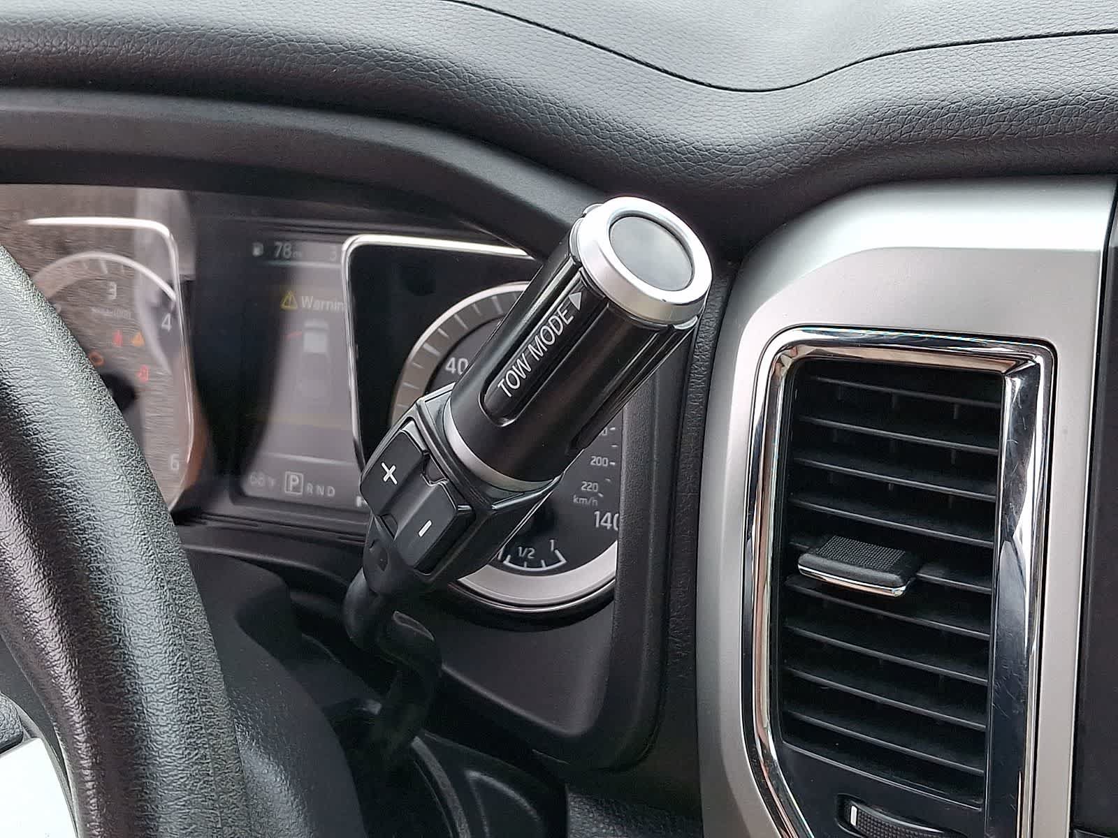 Used 2017 Nissan Titan XD AWD/4WD image 16