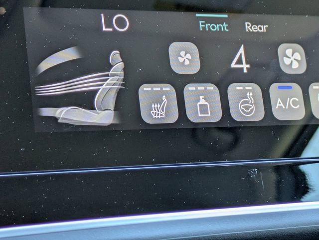 Used 2025 Genesis GV80 2.5T image 25