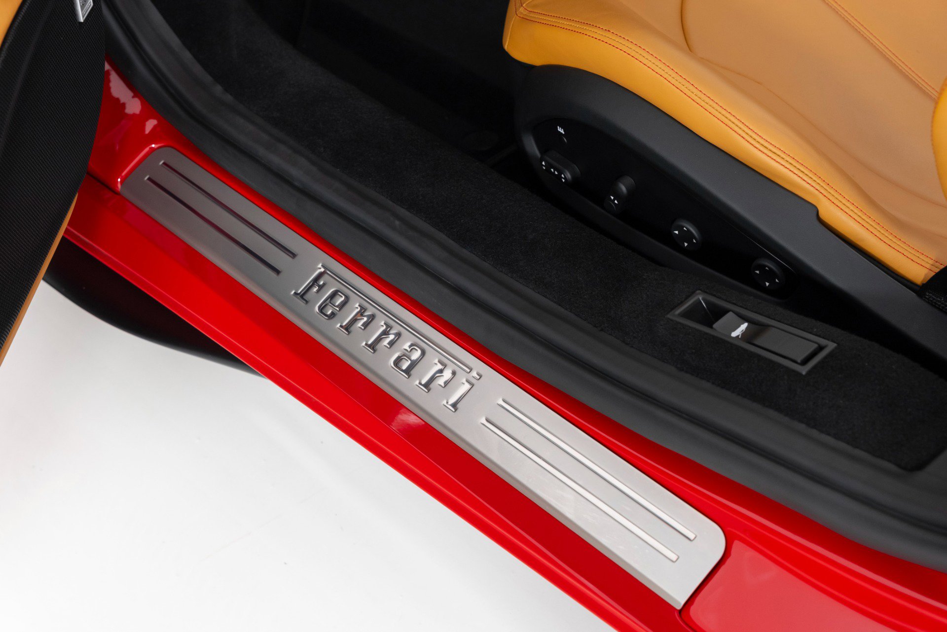 Used 2021 Ferrari F8 Tributo image 29