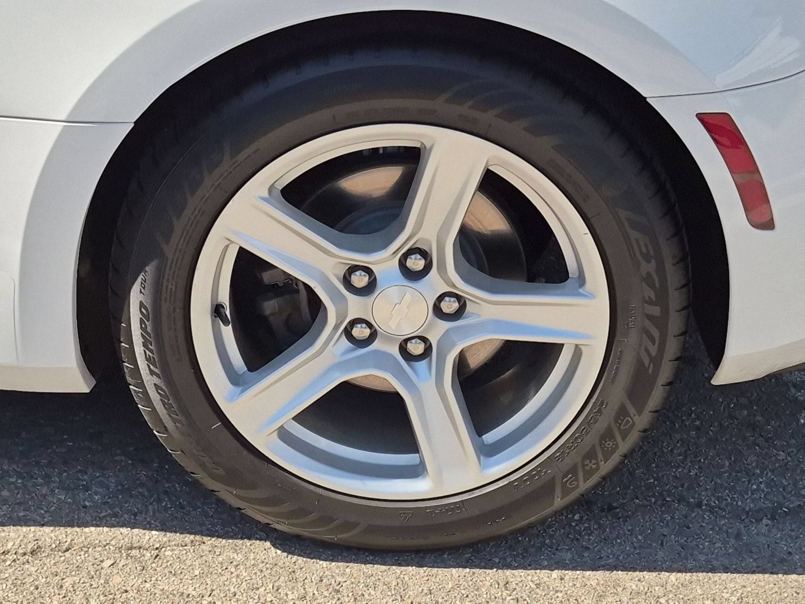 Used 2020 Chevrolet Camaro LT RWD image 9