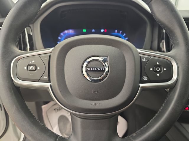 Used 2022 Volvo XC60 B5 Momentum AWD/4WD image 28