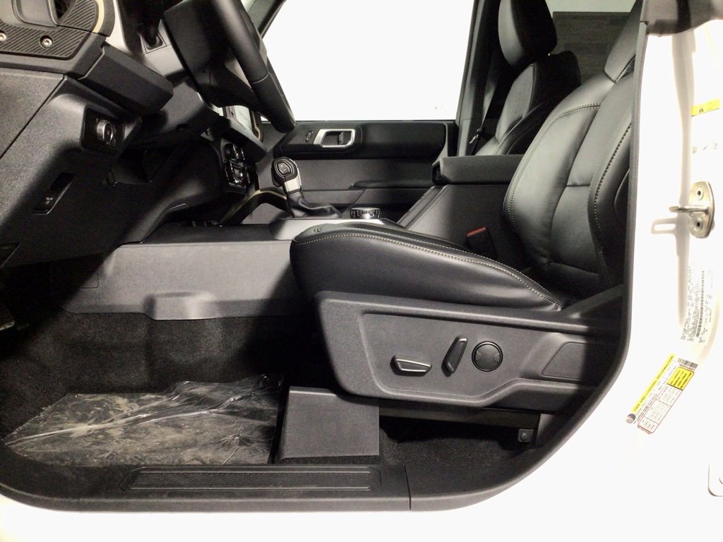 New 2025 Ford Bronco Badlands image 18