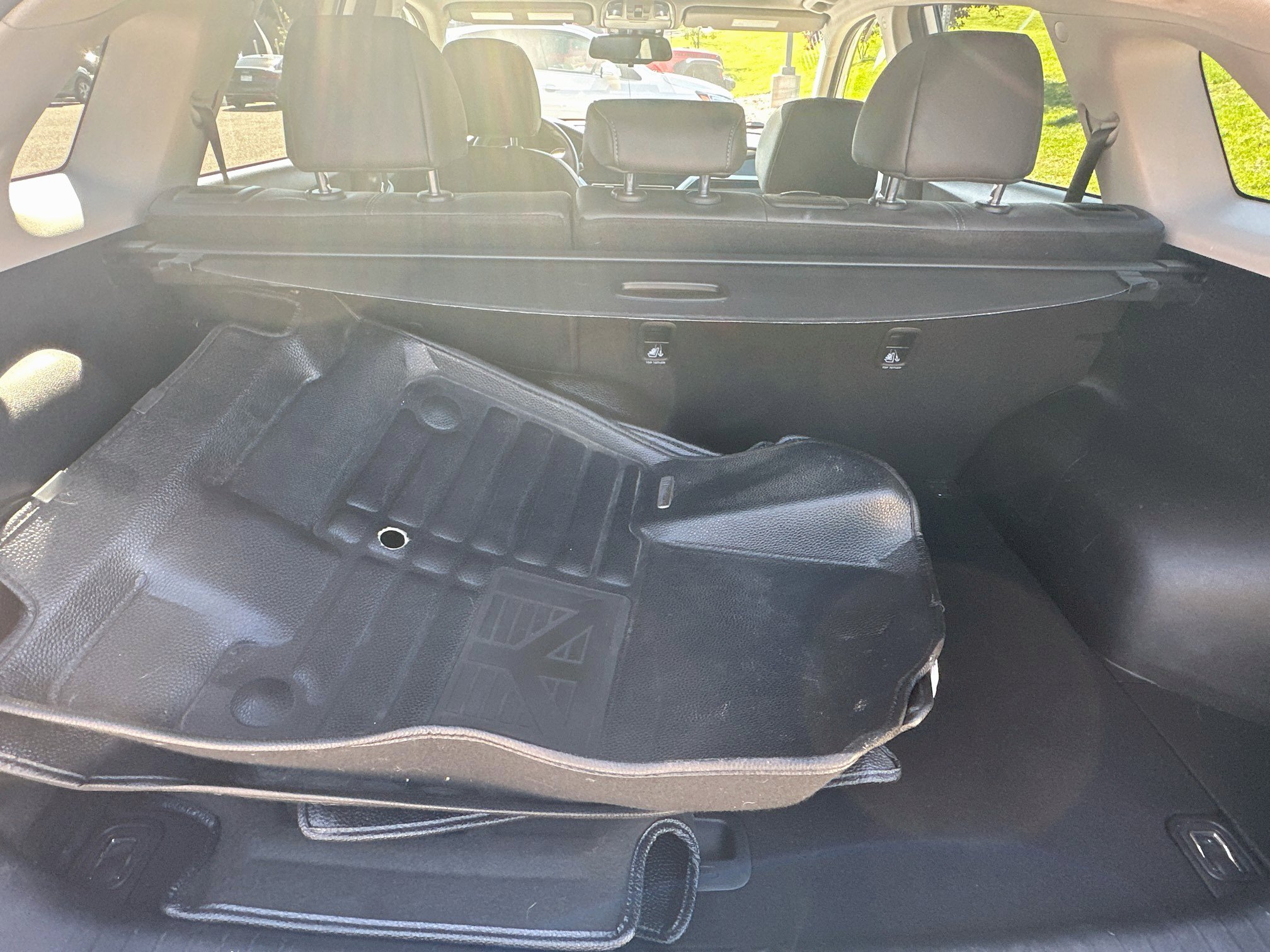 Used 2020 Kia Niro EX Premium w/ Cold Weather Package FWD image 29