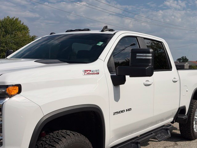 Used 2022 Chevrolet Silverado 2500 LT w/ Convenience Package AWD/4WD image 8