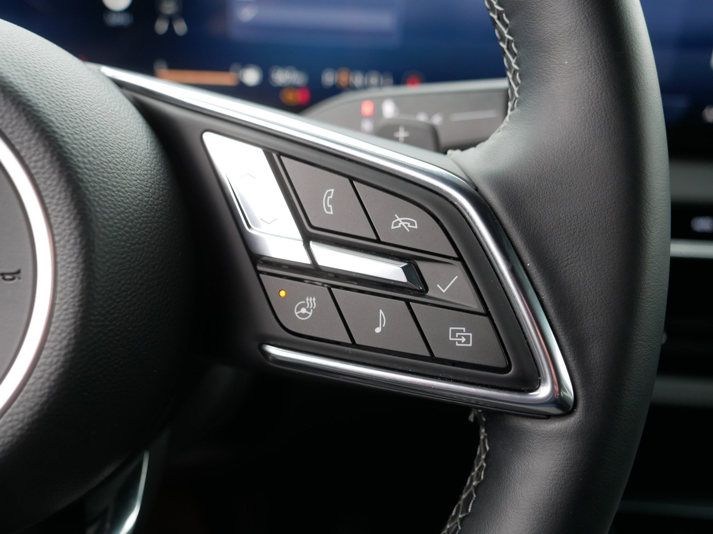 Certified 2025 Buick Enclave Preferred image 29