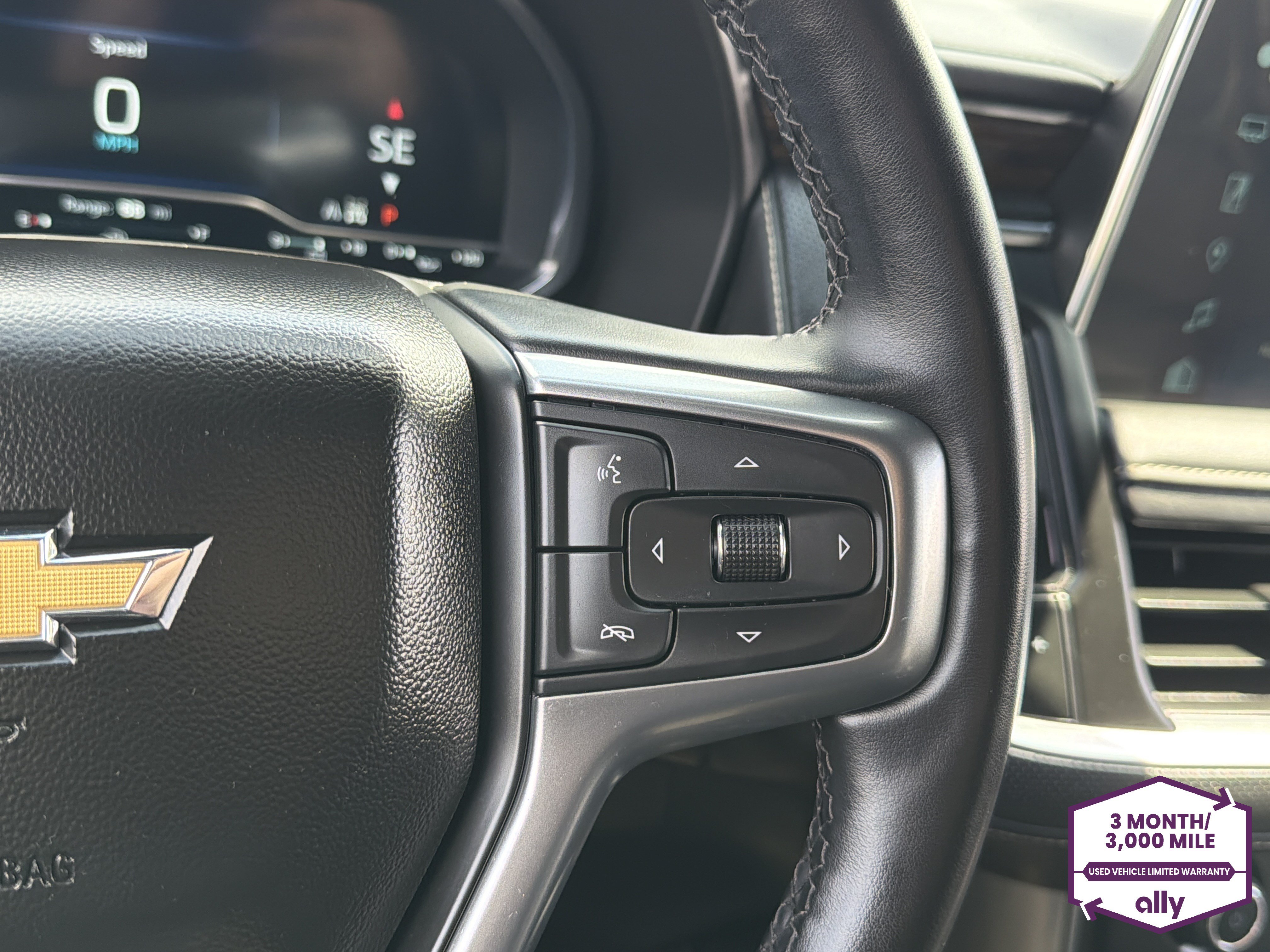 Used 2024 Chevrolet Suburban Premier AWD/4WD image 19
