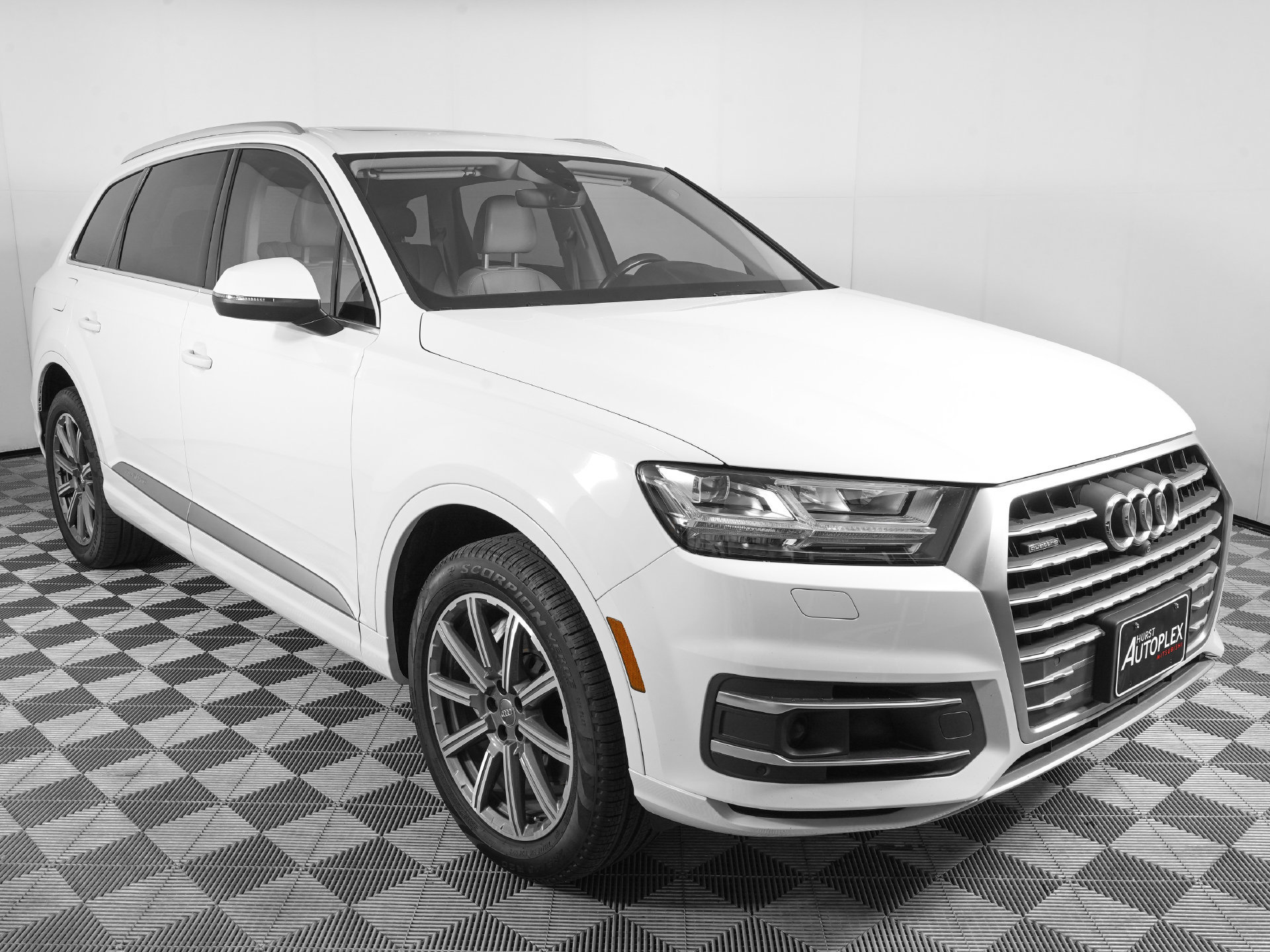Used 2017 Audi Q7 3.0T Premium Plus AWD/4WD image 3