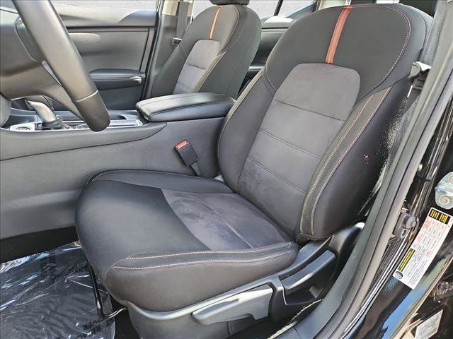 Used 2025 Nissan Sentra SR FWD image 15